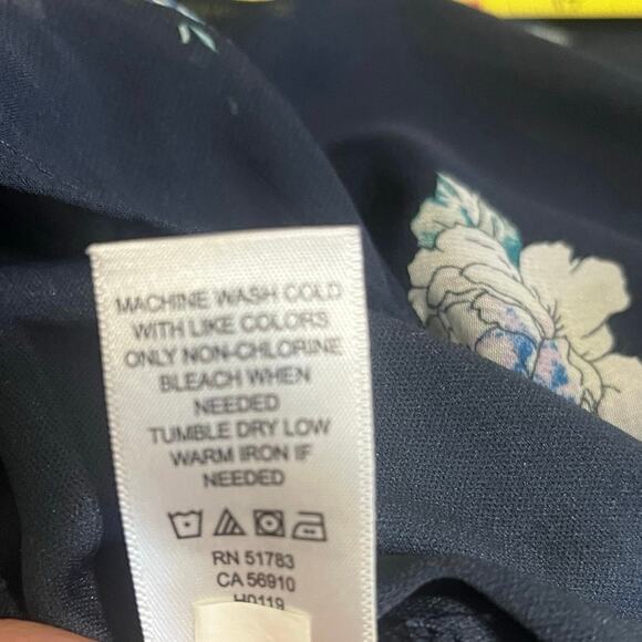 Maurice’s Navy Blue Floral Faux Wrap Dress With Ruffle- Womens Size 1 EUC - Picture 6 of 7